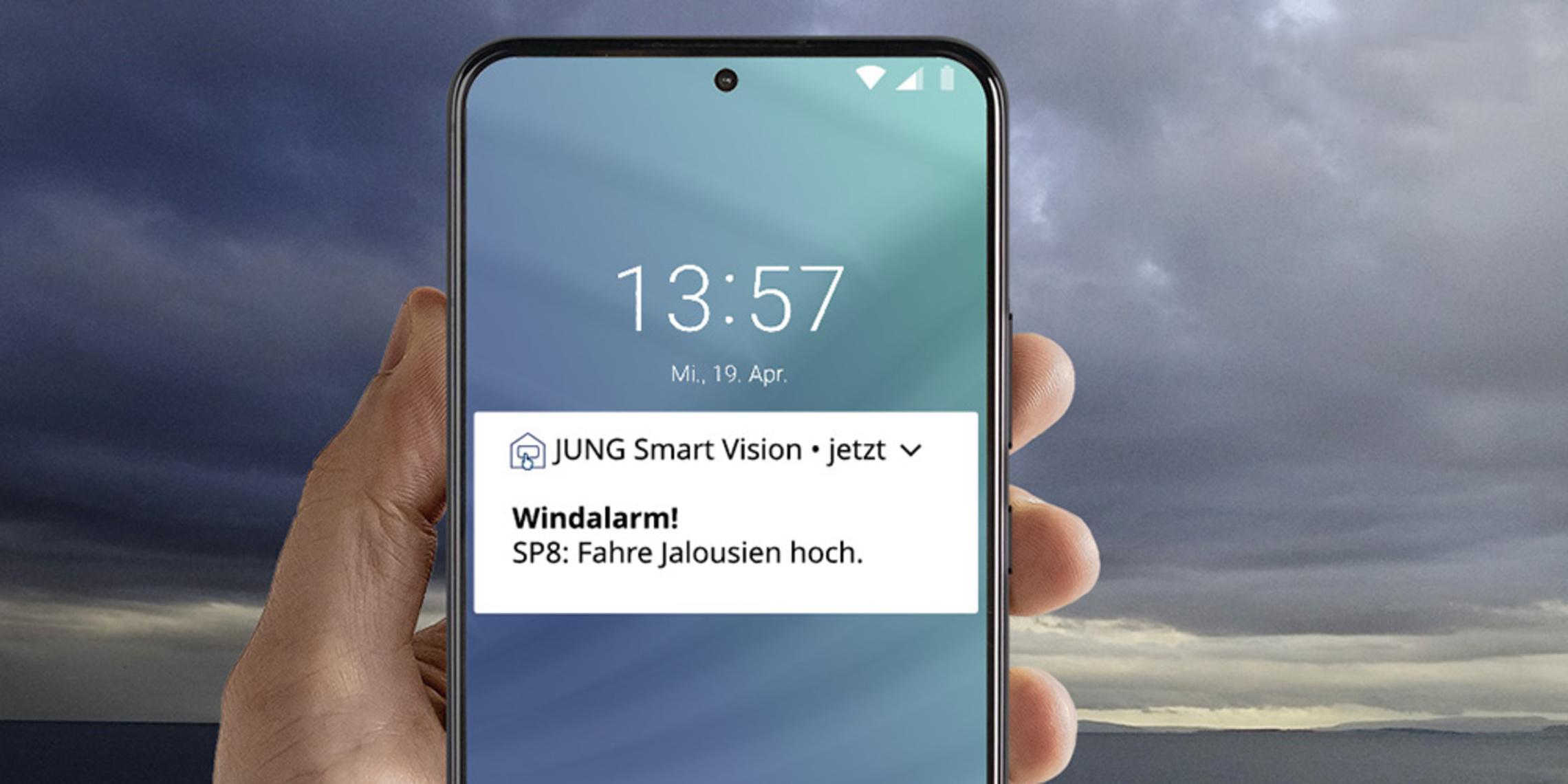 JUNG Smart Panel 8 bei Jakobi Haustechnik in Frankfurt am Main