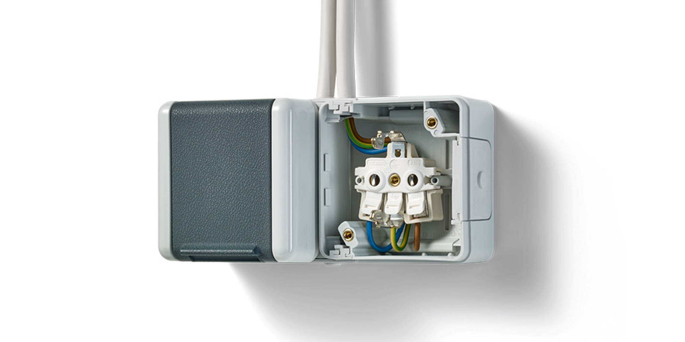 Doppelsteckdose mit Trennsteg bei Jakobi Haustechnik in Frankfurt am Main